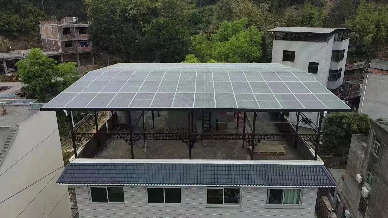 临沧15kw+10kwh自建别墅家庭光伏储能系统